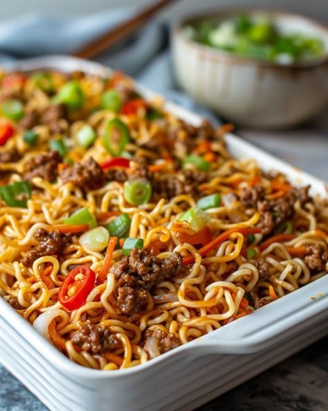 Mind blown! I can actually whip up my top takeout dish as a casserole? Game changer! Recipes With Chow Me In Noodles, Chinese Food Casserole, Minced Beef And Pork Recipes, Ground Beef Chow Mein Casserole, Chow Mein Casserole, Beef Chow Mein, Cooktop Cove, Beef Casseroles, Homemade Chinese Food