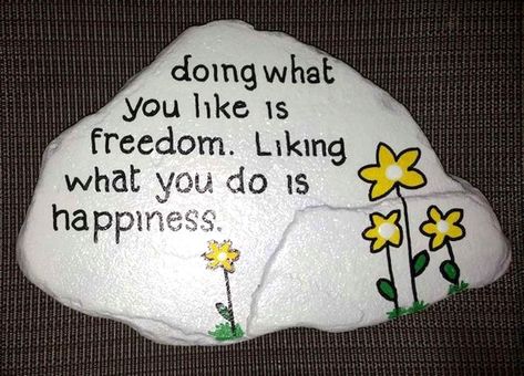 Quotes Design Ideas, Rocks Quotes, Rock Friends, Rock Sayings, Rock Creations, Rock Quotes, Inspirational Rocks, Funny Rock, Posca Pens