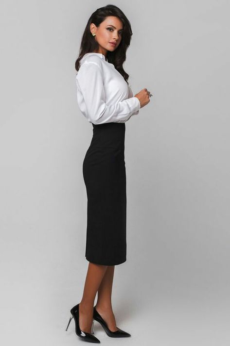 Alena Khovrina, Office Attire Women, Classy Skirts, Woman In Suit, Work Outfit Office, Black Skirts, Camouflage Outfits, Model Shoot, White Shirt Blouse