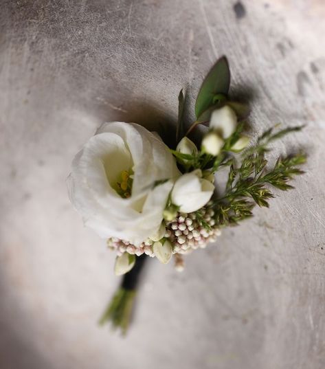 Lisianthus Boutonniere, Black Calla Lily, Rose Boutonniere, Wedding Florals, Calla Lily, Floral Style, Boutonniere, Styled Shoot, Wedding Stuff