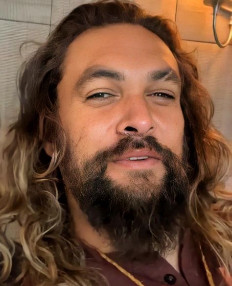 Jason Momoa Latest Picture, Jason Momoa Hair, Id Card Photo Makeup, Anne Hathaway Style, Jason Momoa Shirtless, Luke Bryan Pictures, Jason Momoa Aquaman, Hello My Friend, Namgoong Min