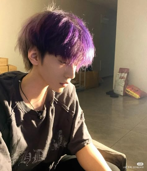 Boys With Dyed Hair, Art Boy Aesthetic, Men Purple Hair, Toritsuka Reita, Heart Aesthetics, Soshiro Hoshina, Korean Men Hairstyle, Portrait Studies, Asian Boyfriend