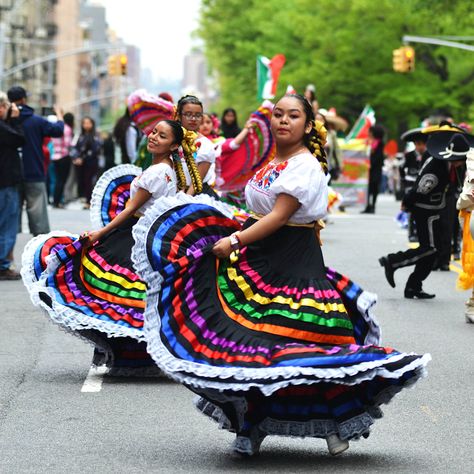 Manhattan's Cinco de Mayo Parade NYC 2024 to march through the Upper West Side. 🇲🇽 🇲🇽 🇲🇽 #cincodemayoparade #cincodemayonyc #mexicanculture Mexican American Culture, Nyc 2023, American Festivals, Mexican Independence Day, Mexican American, Upper West Side, Mexican Culture, Family Outing, West Side