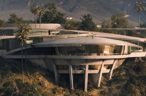 13 Extravagant Movie Houses Stark Mansion, Tony Stark House, Iron Man House, Futuristic Mansion, Sf House, Canyon House, Malibu Mansion, Vision Design, Futuristic House