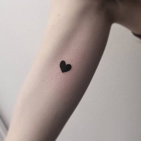 A volte basta poco ❤ #minimal #tattoo #smalltattoo #cuoricino #cuore #cuoretattoo #littleheart #littlehearttattoo #ink #inked #inkedup… Small Heart Cover Up Tattoo, Tiny Cover Up Tattoo, Solid Black Heart Tattoo, Dark Heart Tattoo, Black Heart Tattoo, Little Heart Tattoos, Black Heart Tattoos, December Quotes, Small Heart Tattoos