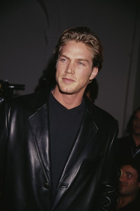 Jason Lewis Smith Jerrod, Blonde Male Models, Jason Lewis, Oki Doki, Kim Cattrall, Models 90s, Samantha Jones, 90s Men, Belle Blonde