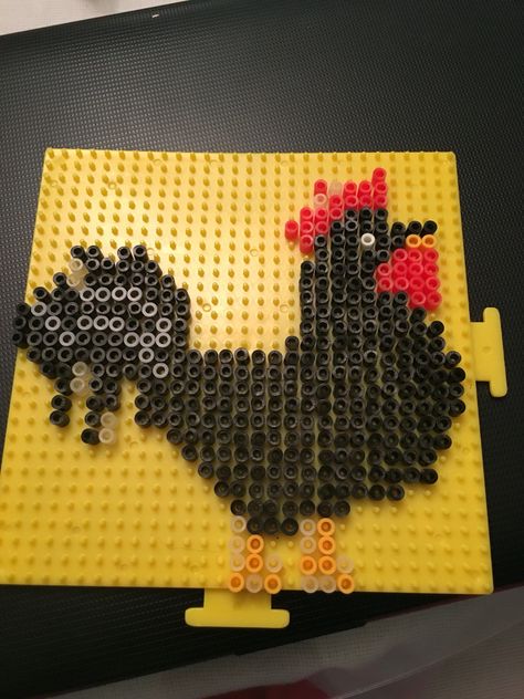 Roaster Peeler Bead Chicken, Chicken Perler Bead Patterns, Perler Magnets, Star Wars Valentines, Cross Stitch Sampler Patterns, Perler Art, Perler Crafts, Melty Beads, Diy Perler Beads