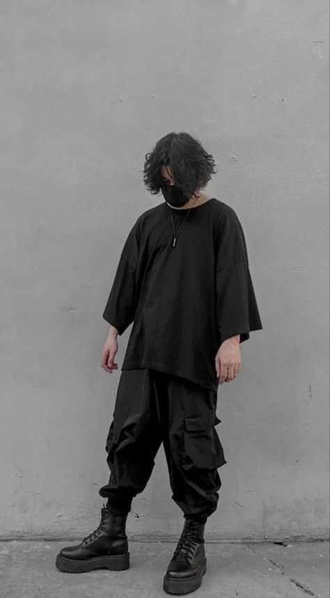 Techwear Pants Outfit, Black Style Aesthetic Men, Simple Techwear Outfit, Casual Techwear Outfits Men, Techno Wear Men, Casual Techwear Men, Techwear Outfits Male, Techwear Simple, Minimal Techwear