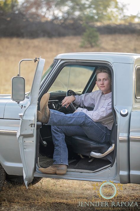 Mechanic Senior Pictures, Truck Photoshoot Ideas For Guys, Welding Senior Pictures, Country Senior Pictures For Guys, Cowboy Senior Pictures, Truck Photoshoot Ideas, Truck Poses, Truck Senior Pictures, Road Photoshoot