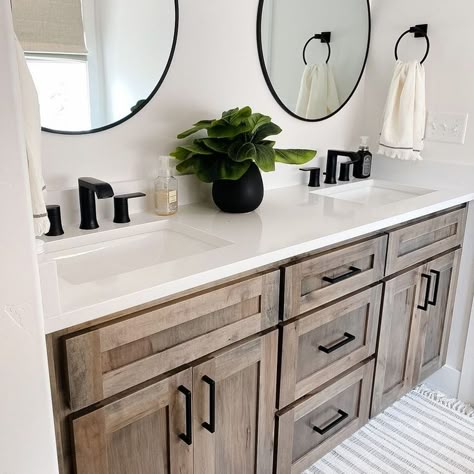 Vintage Sink, Shiplap Bathroom, Rustic Vanity, White Shiplap Wall, Rustic Bathroom Vanities, Wooden Vanity, Master Bath Remodel, Modern Farmhouse Bathroom, Vanity Bathroom