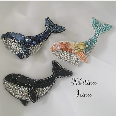 Whale Brooch, Beaded Fish, Mermaid Embroidery, Embroidered Fish, Embroidery Hoop Art Diy, Fish Jewelry, Beadwork Embroidery, Beading Embroidery, Bead Sewing