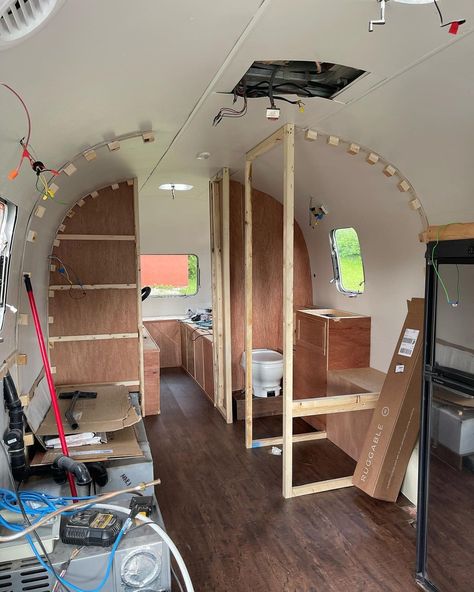 Gently On The STREAM on Instagram: “Well it’s a slow process, but we are definitely seeing progress. Im starting to receive design packages and I cannot wait to put it all…” Airstream Bedroom, Small Airstream, Workshop Setup, Trailer Inspiration, Bus Build, House Van, School Bus Tiny House, School Bus Camper, Toyota Dolphin