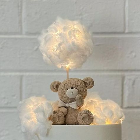 Custom Cake Designer Melbourne on Instagram: "BEAR IN THE NIGHT SKY 🧸☁️ Original design by @sweet_homemadebykb 🤎 #bear #nightsky #lights #clouds #stars #cute #love #cakesofig" Light Cake, Cake Stuff, Custom Cake, The Night Sky, Custom Cakes, Night Sky, Night Skies, Cute Love, Original Design