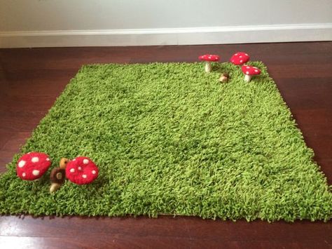 adorable rug Kids Room Green, Woodland Bedroom, Flor Rug, Forest Room, Zimmer Diy, Listening Center, Fairy Room, Grass Rug, Animals Forest