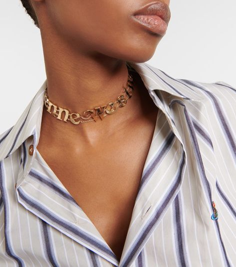 Raimunda choker in gold - Vivienne Westwood | Mytheresa Vivienne Westwood Jewelry, Vivienne Westwood Jewellery, Black Choker, Jewelry Choker, Pricing Jewelry, Color Name, Vroom Vroom, Female Fashion, Vivienne Westwood