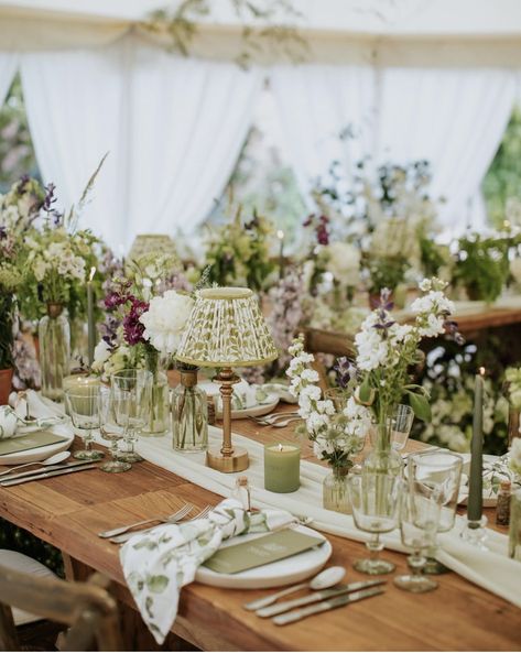 Breakfast Tablescape, Peru Wedding, Country Garden Weddings, Tablescape Ideas, Table Scape, Wedding Vision, Wedding Set Up, Birthday Weekend, Garden Party Wedding