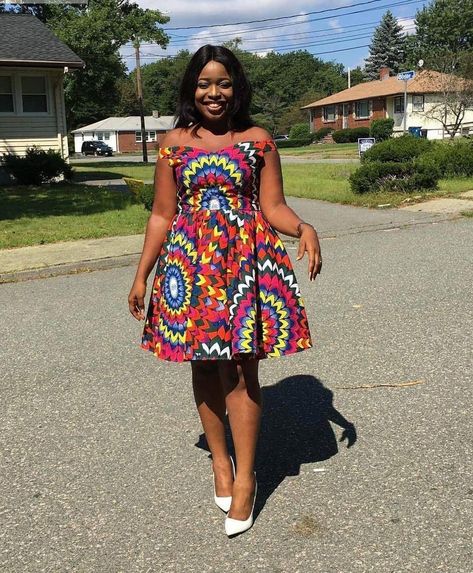 Modern Ankara Styles, Ankara Styles For Ladies, Moda Afro, Trendy Ankara Styles, African Dresses For Kids, Best African Dresses, Short African Dresses, African Fashion Skirts, African Dresses Modern