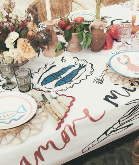 Summer Birthday Themes, Sicilian Wedding, Hand Painted Table, Dinner Party Summer, Pinterest Wedding, Wedding Tablecloths, Table Setting Inspiration, Wedding Tablescape, Dinner Table Setting