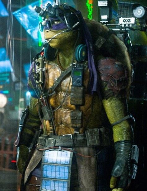 DONNIE :D I dunno why I love D in every turtle version I watch but something about the 2014 movie Donnie made me feel so different happy and it was great I loved him Tmnt Movie 2016, Tmnt Bayverse, Tmnt Donnie, Ninja Turtles 2014, Tmnt 2014, Ninja Turtle Pumpkin, Teenage Mutant Ninja Turtles Movie, Donatello Ninja Turtle, Ninja Turtles Movie