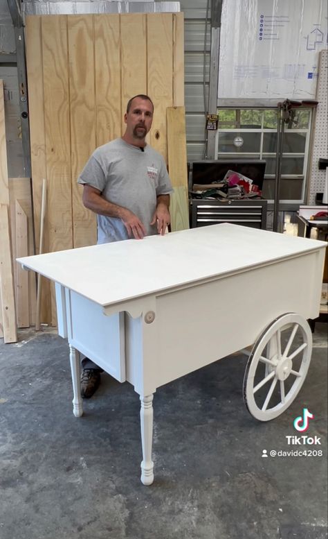 Wooden Ice Cream Cart, Snack Cart For Party, Diy Catering Cart, Popcorn Cart Ideas, Drink Cart Wedding, Treat Cart Ideas, Food Cart Diy, Diy Vendor Cart, Diy Snack Cart