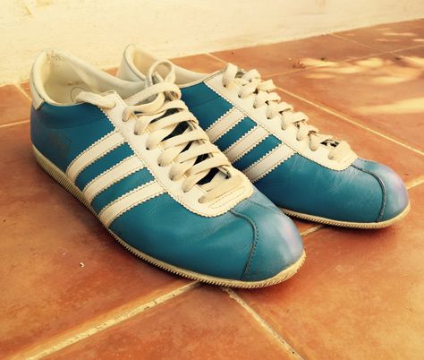 70s Trainers, Bowling Outfit, Bowling Shoes, Adidas Gazelle Sneaker, Adidas Samba Sneakers, Adidas Gazelle, Adidas Samba, Bowling, Cute Clothes