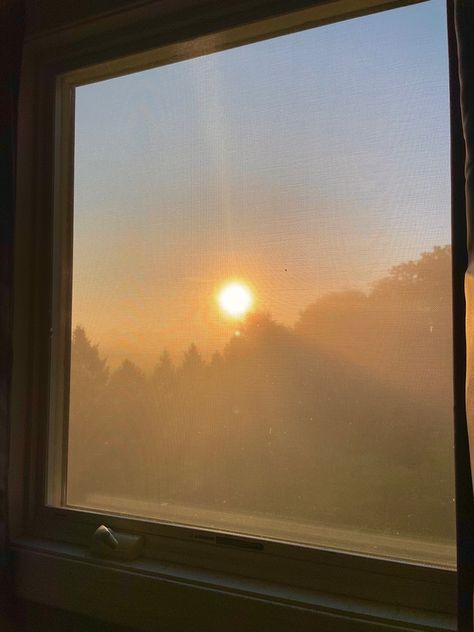 Sun Rise Aesthetic, Rise Aesthetic, Random Wallpaper, Sun Aesthetic, Sun Rise, Sky Pictures, Morning Sun, Fashion Pictures, The Sun