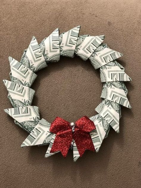 Money Gifts Christmas, Gift Origami, Money Cakes, Cakes Christmas, Dollar Bill Origami, Unique Graduation Gifts, Money Cake, Gift Money, Money Bouquet