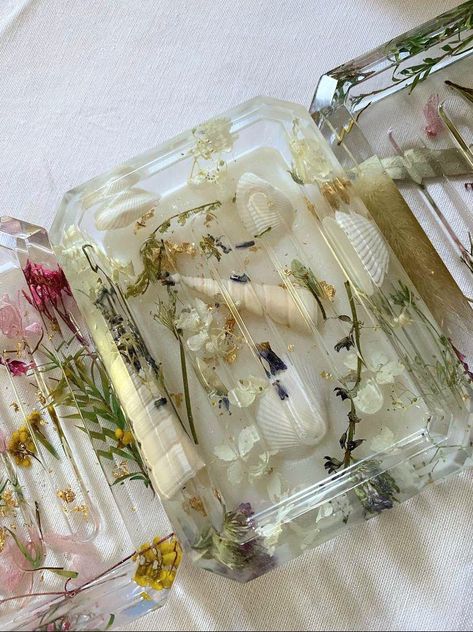 Resin Soap dish seashell and lavender front with shiny pearl white back Seashell Soap, Shell Soap Dish, Resin Soap Dish, Coastal Bathroom Decor, Floral Soap, Resin Decor, Floral Resin, Coastal Bathroom, Home Floral Arrangements