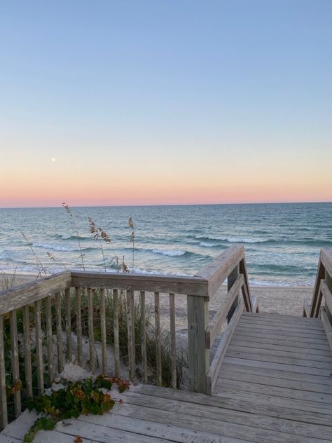 Beach House Aesthetic, Summer Beach House, Nautical Aesthetic, East Coast Summer, Aesthetic Coastal, Dream Beach Houses, Coastal Life, Coastal Granddaughter, The Summer I Turned Pretty