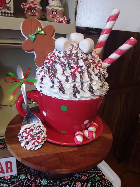 Fake Christmas Cupcakes, Giant Hot Chocolate Decoration, Hot Cocoa Decor Diy, Giant Hot Chocolate Cup Decoration, Hot Chocolate Centerpiece, Giant Hot Cocoa Mug Diy, Fake Hot Chocolate, Giant Hot Cocoa Mug Prop Diy, Large Popcorn Garland Diy