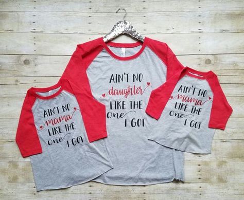 28 Awesome DIY Valentine’s Day T-Shirt Ideas Valentine Shirt Ideas, Diy Valentine's Shirts, Mommy And Me Valentines, Valentines Tshirt, Valentines Shirts, Kids Valentines Shirts, Valentines Bricolage, Mother Daughter Shirts, Mommy And Me Shirt