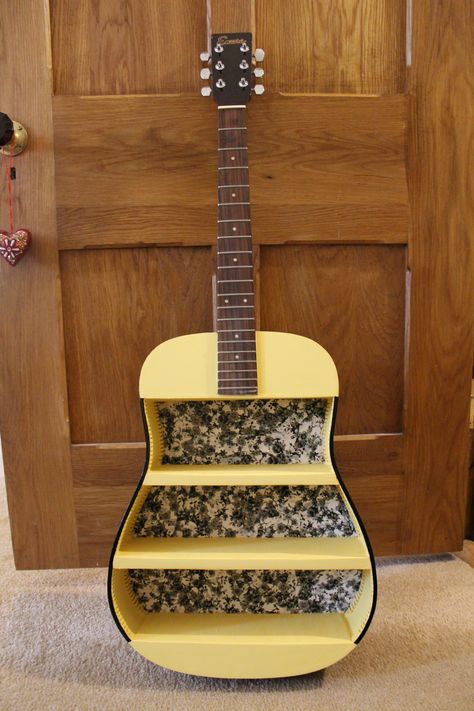 Repurposed Guitar Ideas, Repurposed Guitar, Diy Old Guitar Ideas, Upcycle Guitar Ideas, Cardboard Guitar Stand, Guitar Art Diy, Guitar Shelf, Shelf Lamp, Guitar Crafts