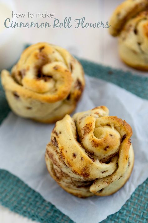 How to make Cinnamon Roll Flowers {photo tutorial} Crazy For Crust, Sweet Buns, Sweet Flowers, Flowers Photo, Sweet Rolls, Vegetarian Breakfast, Sweet Breads, Fabulous Foods, Breakfast Brunch Recipes