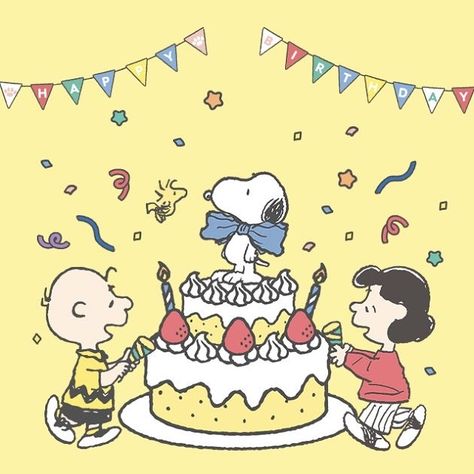 Charlie Brown First Birthday, Snoopy Bday, Happy Birthday Snoopy, Charlie Brown Birthday, Peanuts Happy Birthday, Charlie Brown Birthday Party, Bolo Snoopy, Peanuts Art, Birthday Snoopy