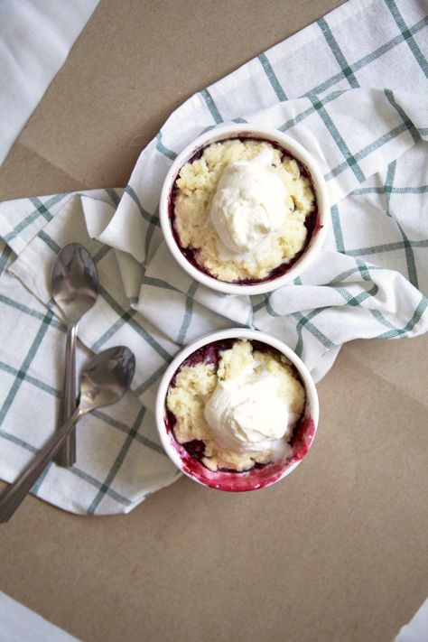 Cobbler In A Mug, Easy Berry Cobbler, Nice Biscuits, Mug Recipe, Cooking Friends, Berry Cobbler, Best Shakes, Mug Recipes, In A Mug