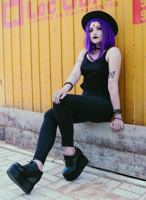 Raven Teen Titans Cosplay, Titans Fanart, Teen Titans Cosplay, Raven Costume, Raven Cosplay, Goth Stuff, Halloween 23, Teen Titans Fanart, Raven Teen Titans