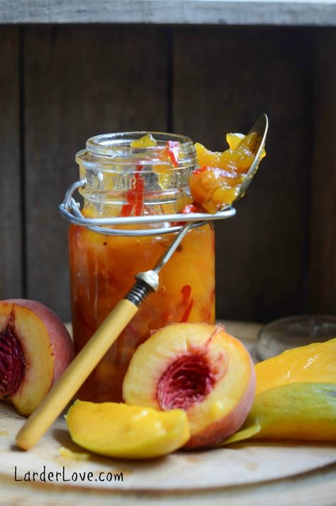 a super easy and tasty recipe for mango and peach chutney. Save those summer flavours to enjoy all year round. Mango Chutney, Gifts To Make, Mango Recipes, Dehydrated Food, Peach Mango, Chutney Recipes, Jams & Jellies, Foodie Gifts, Canning Recipes