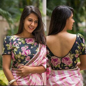 20+ Latest Floral Printed Saree Blouse Designs to try this year || Styling Tips for Floral printed blouse | Bling Sparkle Saree Bluse, Saree Jacket Designs, Indian Blouse Designs, Boat Neck Blouse Design, Sari Design, New Saree Blouse Designs, Saree Blouse Neck Designs, Fashionable Saree Blouse Designs, Blouse Design Images