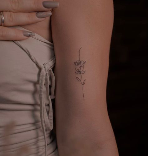 Tattoos To Get For Parents, Lightning Tattoo Women Arm, Minimalist Vertical Tattoo, Dainty Fine Line Tattoo Ideas, Small Bicep Tattoos For Women, Rose Tattoo Minimalist, Feminine Rose Tattoo, Cute Fine Line Tattoos, Birth Date Tattoo Ideas