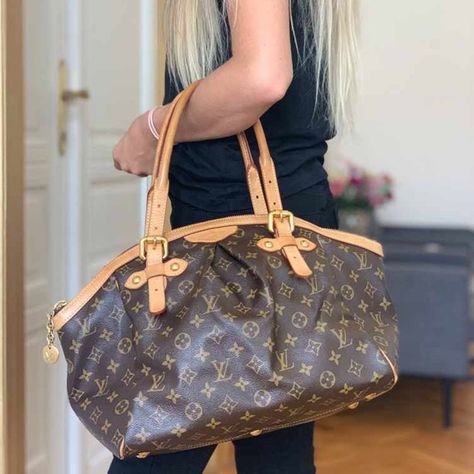 RARE🔥TIVOLI GM🔥 W/ RECEIPT LOUIS VUITTON Louis Vuitton Deauville, Louis Vuitton Favorite Mm, Louis Vuitton Tivoli, Gucci Coat, Beige Tote Bag, Louis Vuitton Monogram Bag, Louis Vuitton Favorite, Louis Vuitton Wallet Zippy, Louis Vuitton Crossbody