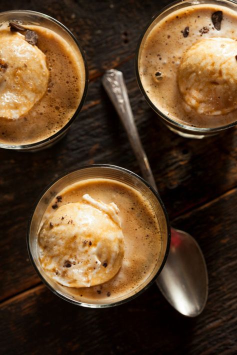 Affogato Recipe, Affogato Coffee, Easy Bar, Italian Dessert, Cold Ice, Espresso Shot, Cappuccino Cups, Coffee Cream, Printed Cups