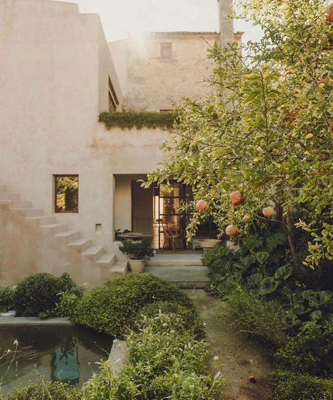 House Mallorca, Potters House, Archi Design, Magic Garden, Desert Homes, Pool Designs, Architectural Digest, Modern Garden, Dream Garden