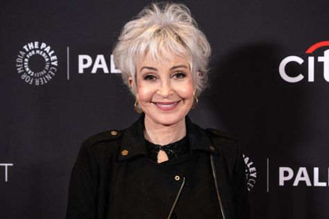 Annie Potts, Suri Cruise, Young Sheldon, Celebrity Music, Sports Celebrities, Digital News, Moving To California, Just She, Top Celebrities