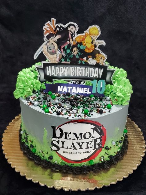 Tanjiro Birthday Cake, Demon Slayer Cake Tanjiro, Tanjiro Cake, Tanjiro Birthday, My Hero Academia Cakes Birthday, Demon Slayer Birthday Cake, Demon Slayer Cake Ideas, Demon Slayer Cake, Demon Slayer Birthday