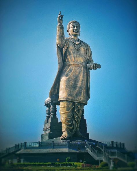 Basaveshwara statue , Karnataka , India. Basaveshwara Images Hd Background, Basweshwara Hd, Basveswar Maharaj, Basaveshwara Photos, Basweshwara Maharaj, Mahatma Basweshwar Photo Hd, Basavanna Images Hd Wallpapers, Basavanna Images Hd, Basaveshwara Images Hd