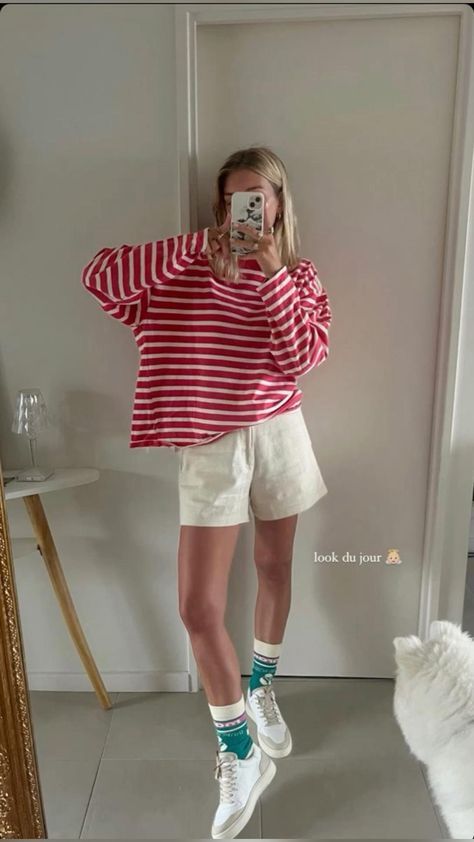 Sporty Coastal Outfit, Cute Outfits Florida, Horta Outfit, Fun Shorts Outfit, Lollapalooza Outfit Chicago, Gauze Shorts Outfit, Los Angeles Fits, Comfy But Stylish Outfits Summer, Short Sleeve Summer Outfits