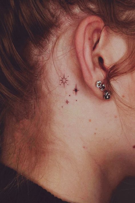 Tattoo Inspiration Tattoo Etoile, Star Tattoos Behind Ear, Behind Ear Tattoo Small, Inner Ear Tattoo, Tattoo Designs Small, Behind The Ear Tattoos, Hairline Tattoos, Rocket Tattoo, Sparkle Tattoo