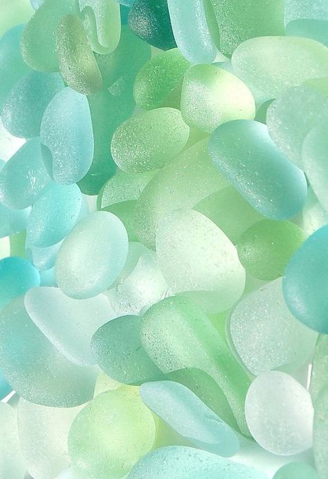 Color Study: Seaglass {Details Blog} Mermaid Colours, Mint Aesthetic, Mint Green Aesthetic, Glass Pebbles, Hijau Mint, Sea Glass Beach, Blue Sea Glass, Green Sea, Color Studies