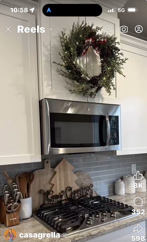 Wreath On Stove Hood, Stove Hood, Stove, Wreath, Home Decor, Home Décor