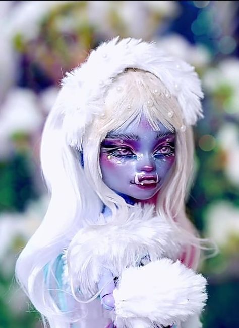 Monster High Doll Repaint, Diy Dolls Making, Sakura Art, Custom Monster High Dolls, Monster High Custom, Fantasy Art Dolls, Monster High Characters, Monster High Repaint, Unique Dolls